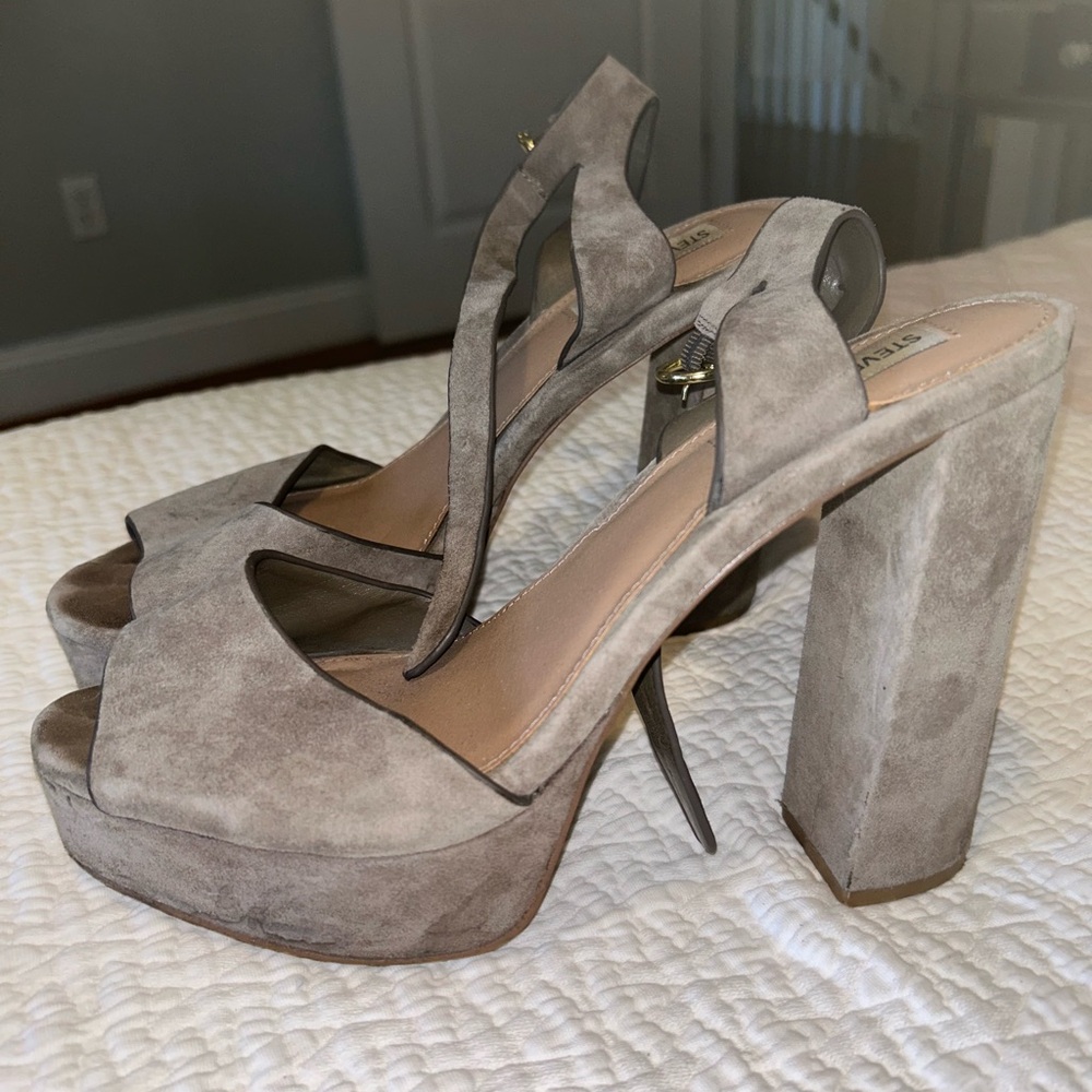 Steve Madden grey suede platform heels
